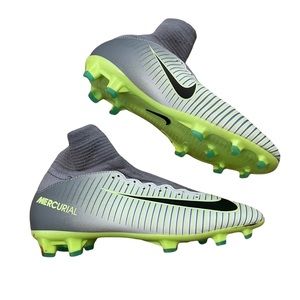 Nike Jr Mercurial Superfly Soccer Cleats 831943-003 Youth 4.5Y